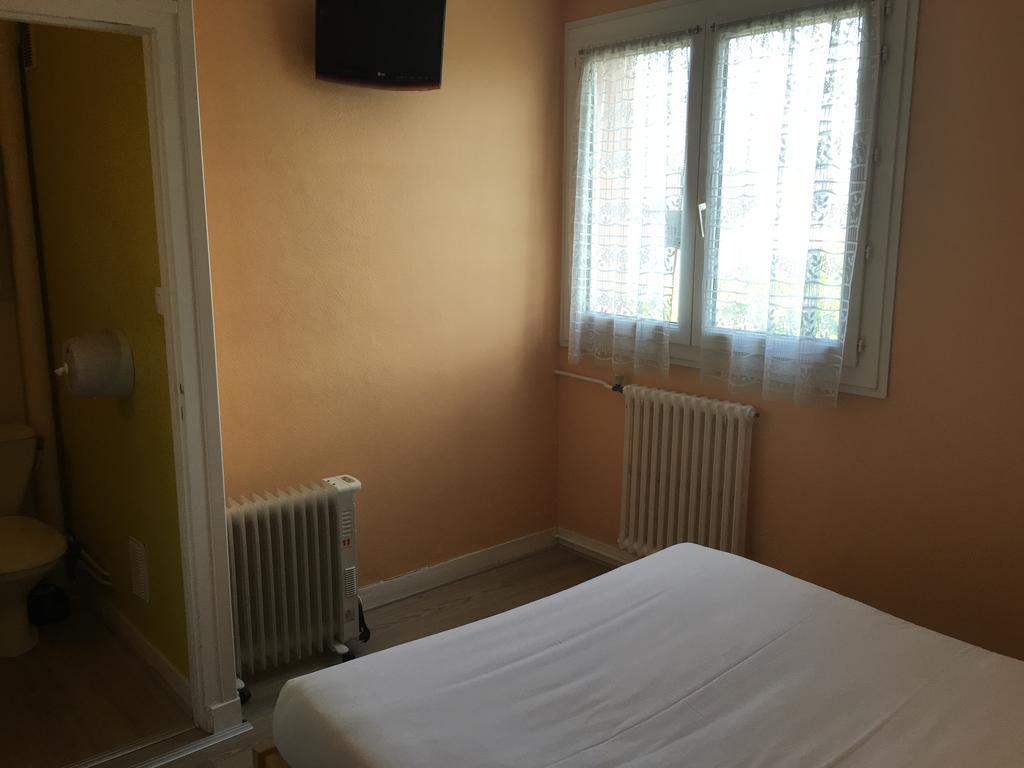 Hotel Saint Jean Бурж Экстерьер фото