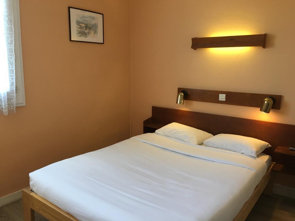 Hotel Saint Jean Бурж Экстерьер фото