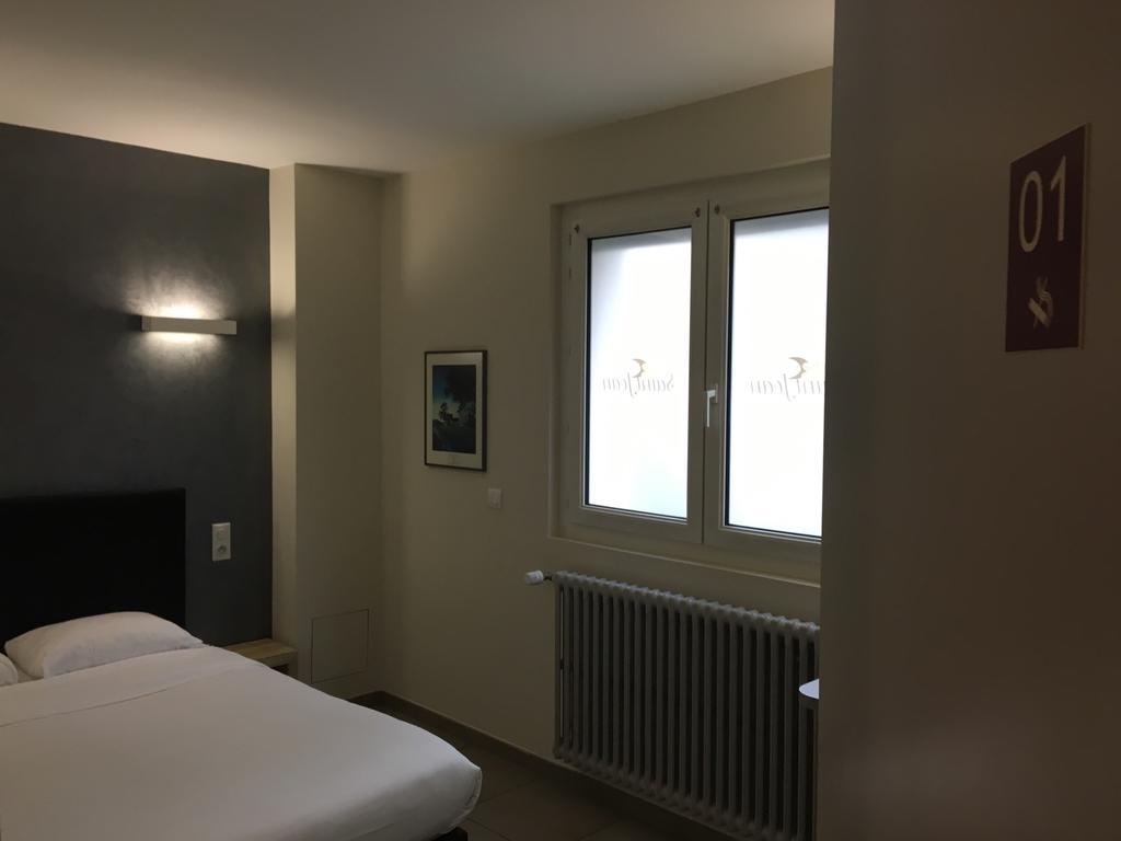 Hotel Saint Jean Бурж Экстерьер фото