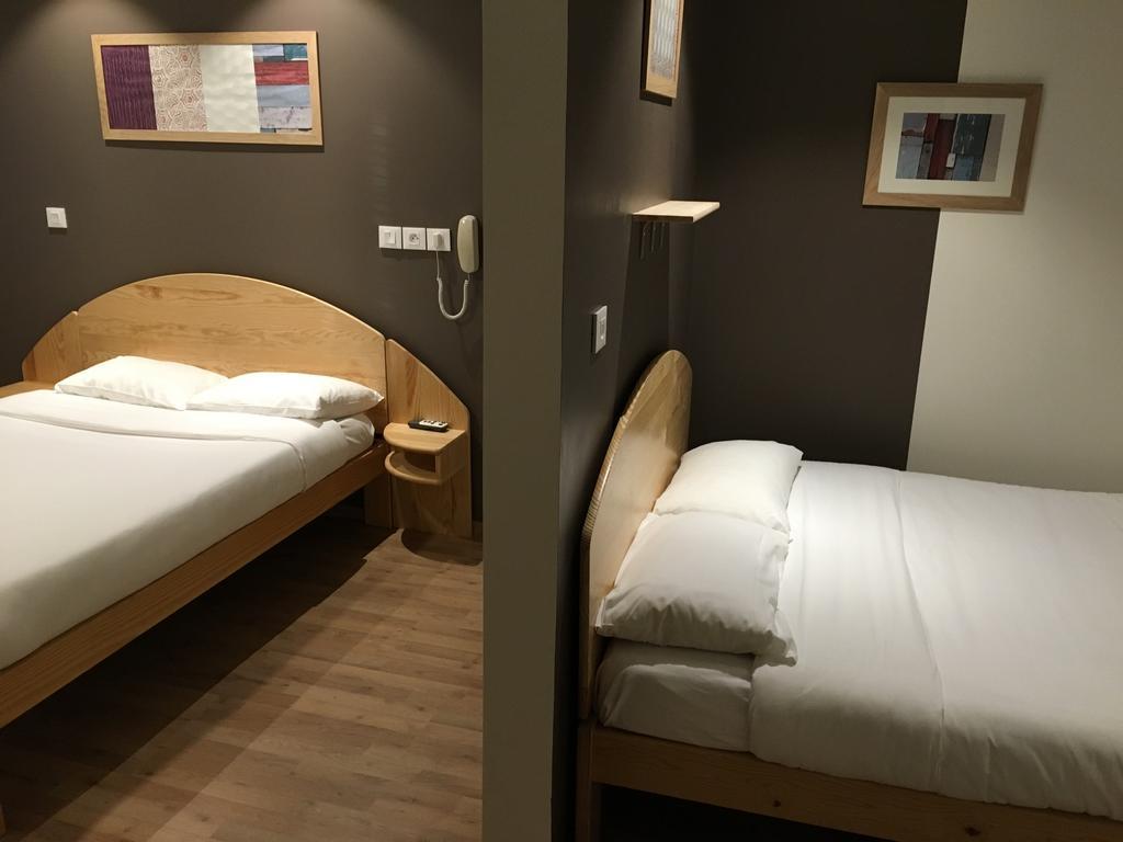 Hotel Saint Jean Бурж Экстерьер фото